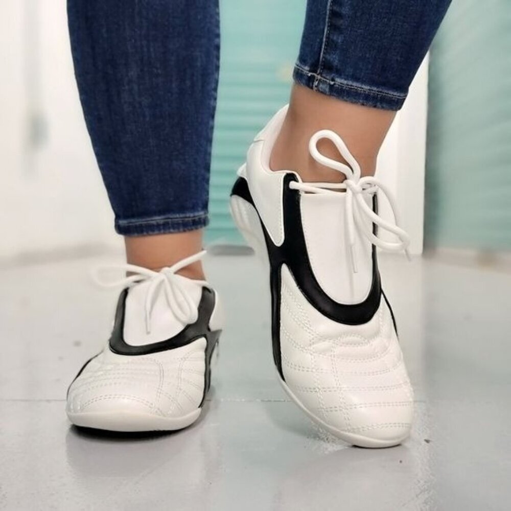 White Women Low Top Sneakers Synthetic Round Closed Toe Padded Shoes - Picture 2 of 4